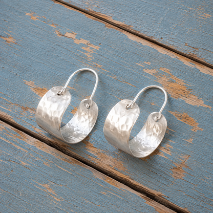 Handmade Hammered Sterling Silver Curved Hoop Earrings for Women – Artisan Minimalist Silver Earrings